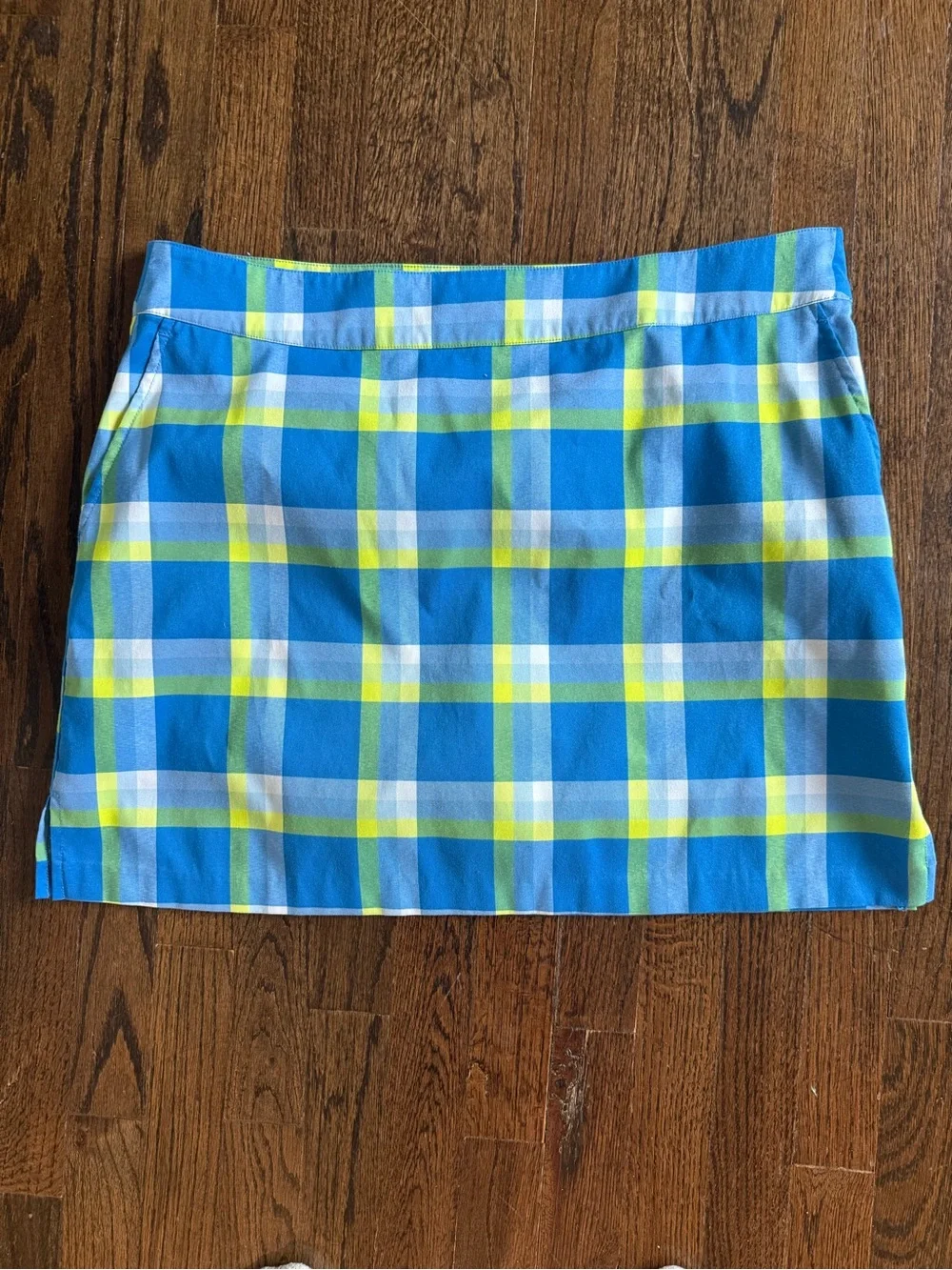 Izod Blue Yellow Plaid Golf Skort